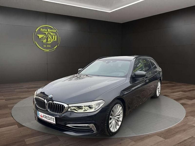 Grau Gebraucht 2019 BMW 540 Luxury Line Kombi | € 29.990 (Fairer Preis) - Bild 1/4