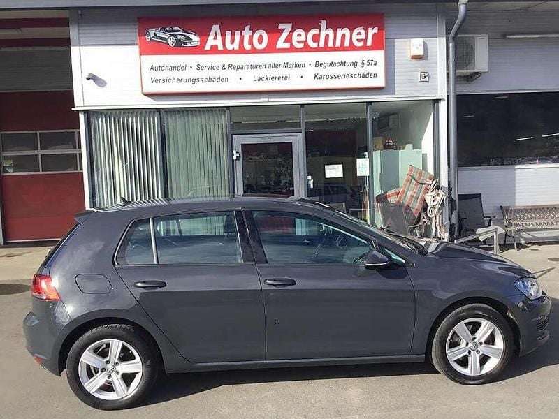 Gebraucht VW Golf VII Comfortline 110 PS (80 kW) 2016 Limousine
