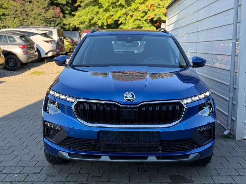 Blau Neu 2025 Skoda Kamiq Selection SUV | € 28.763 (Guter Preis) - Bild 1/4