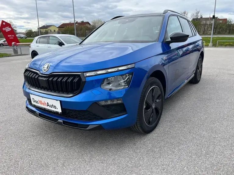 Mittelblau metallic Gebraucht 2025 Skoda Kamiq Monte Carlo SUV | € 31.950 (Etwas zu teuer) - Bild 1/4