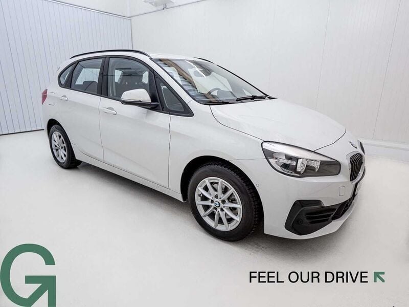 Gebraucht BMW 216 Active Tourer Performance 116 PS (85 kW) 2019 Weiß Van / Kleinbus