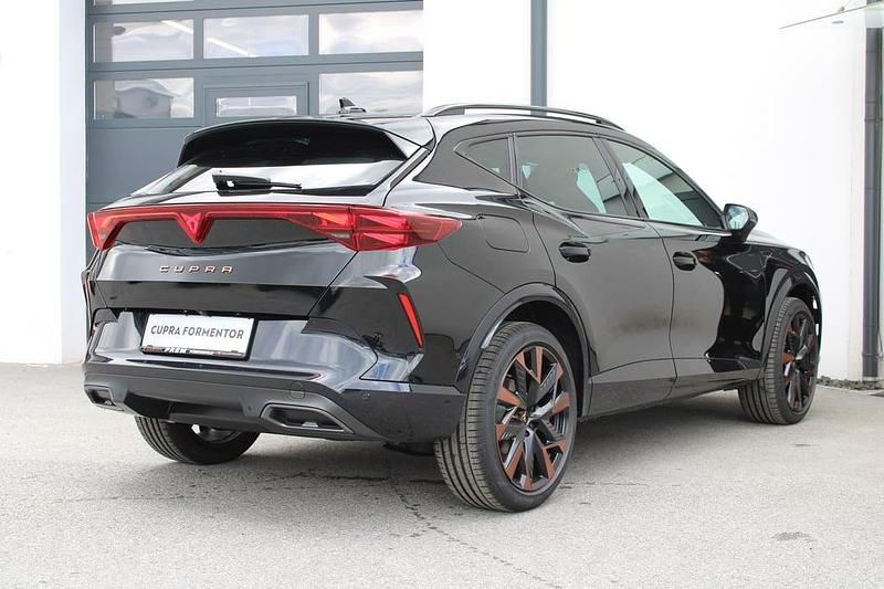 Neu Cupra Formentor 150 PS (110 kW) 2025 Schwarz  metallic SUV