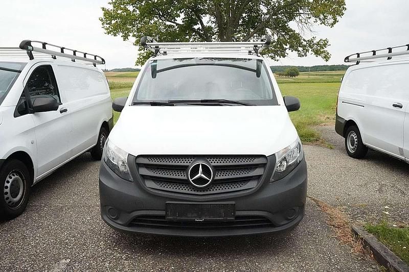 Gebraucht Mercedes Vito 102 PS (75 kW) 2021 Weiß Van