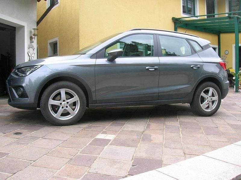 Gebraucht Seat Arona Style 116 PS (85 kW) 2018 Grau SUV