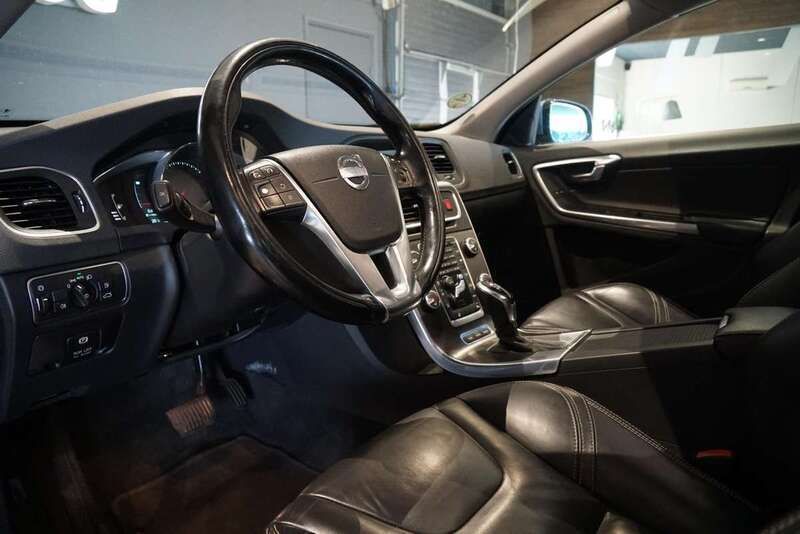 Gebraucht Volvo V60 Summum 286 PS (210 kW) 2013 Blau Kombi