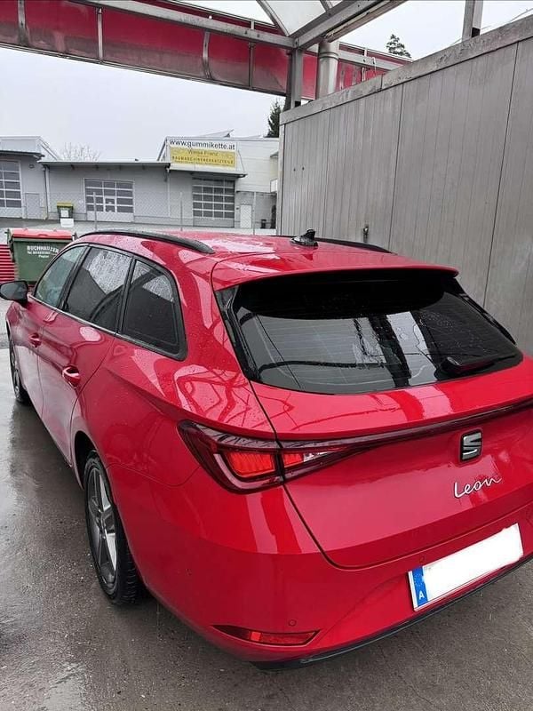 Gebraucht Seat Leon Style 150 PS (110 kW) 2020 Rot Kombi