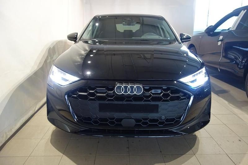 Gebraucht Audi A3 116 PS (85 kW) 2025 Schwarz  metallicperleffektno