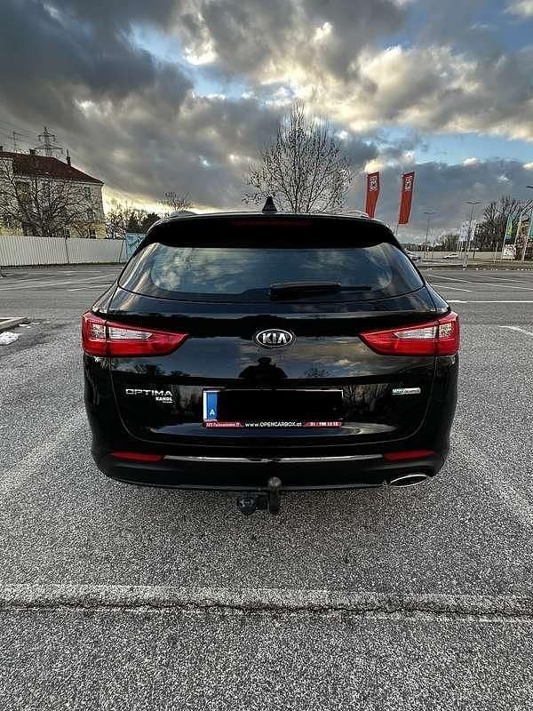 Gebraucht Kia Optima Silver 141 PS (103 kW) 2016 Schwarz Kombi