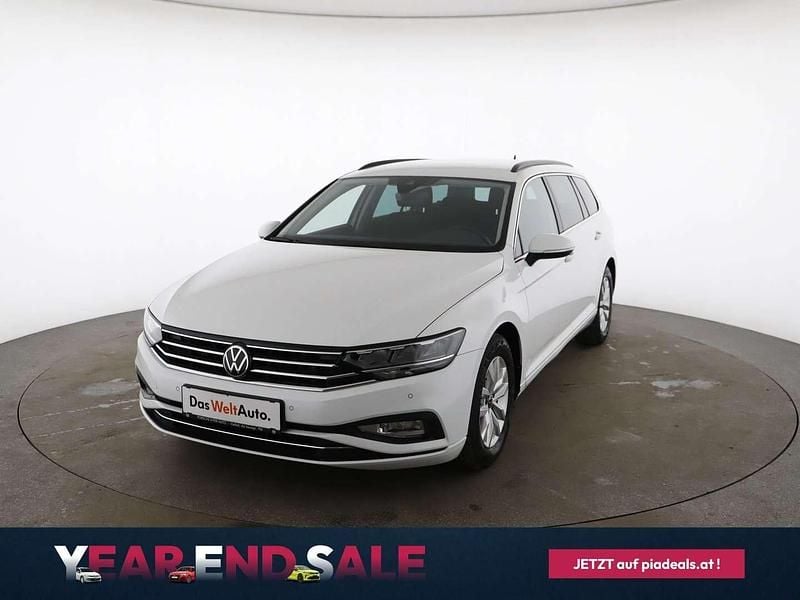 Weiss normal Gebraucht 2021 VW Passat Business Kombi | € 19.950 (Guter Preis) - Bild 1/4