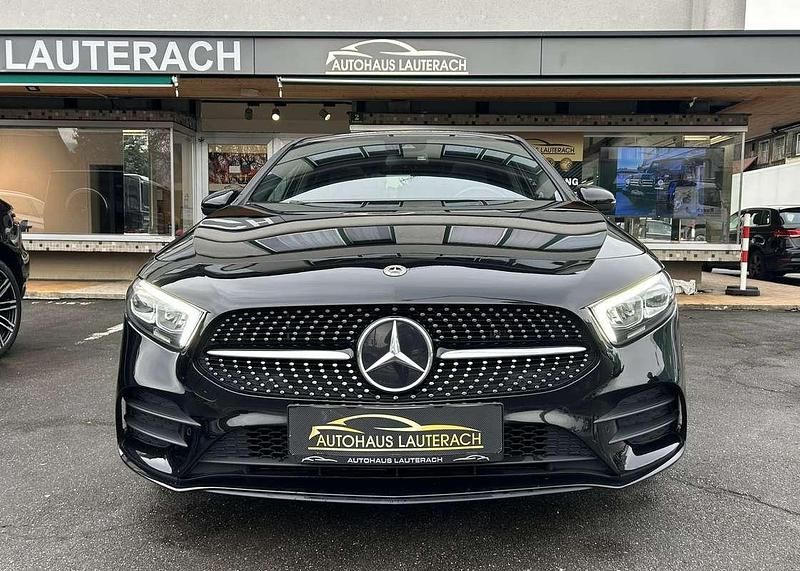 Gebraucht Mercedes A250 AMG line 160 PS (117 kW) 2022 Schwarz Limousine
