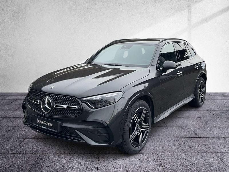 Gebraucht Mercedes GLC200 AMG line 197 PS (144 kW) 2025 Grau SUV