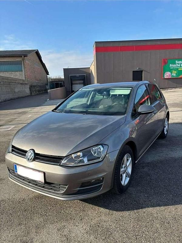 Gebraucht VW Golf VII 110 PS (80 kW) 2015 Grau Limousine