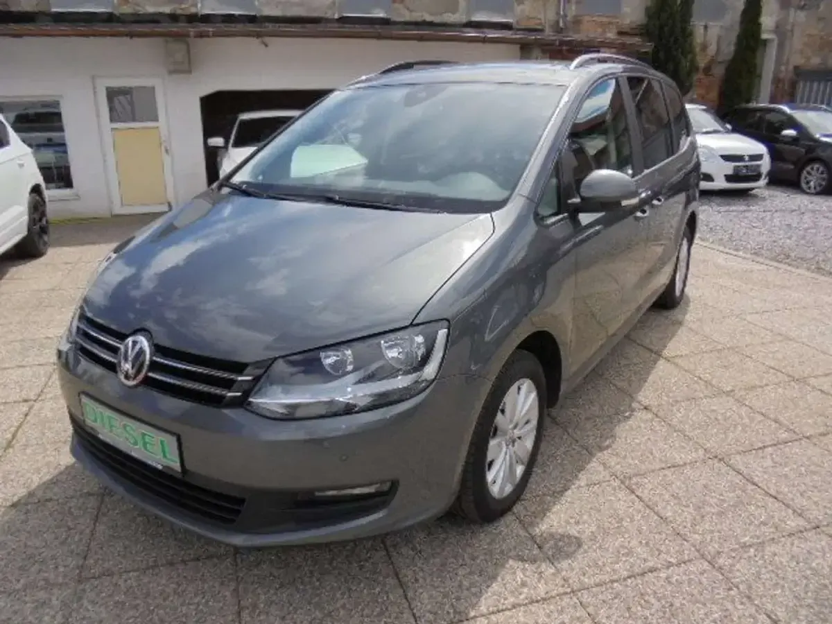 Gebraucht VW Sharan Trendline 150 PS (2019) in Innsbruck - € 26.900 ...