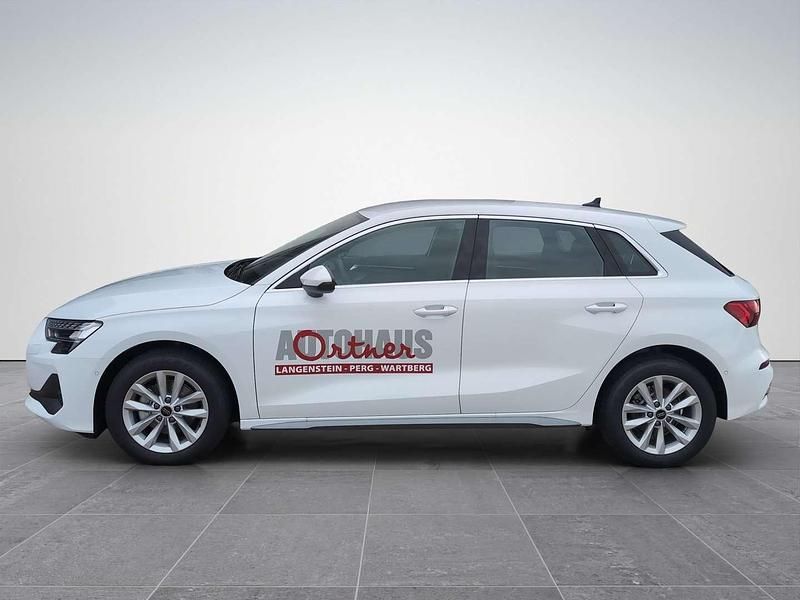 Gebraucht Audi A3 Ambiente 116 PS (85 kW) 2025 Weiss  normal Limousine