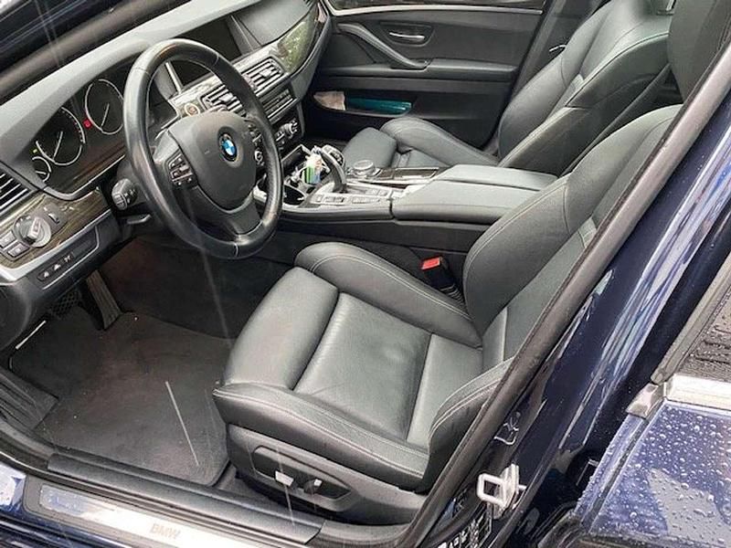 Gebraucht BMW 530 Luxury Line 258 PS (189 kW) 2015 Blau Kombi
