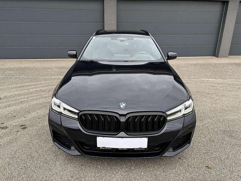 Gebraucht BMW 520 M Sport 190 PS (139 kW) 2020 Schwarz Kombi