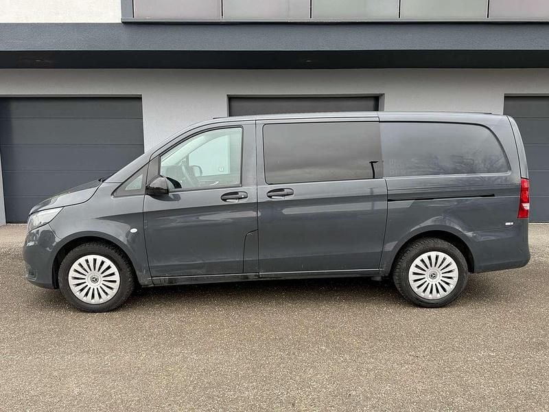 Gebraucht Mercedes Vito 163 PS (119 kW) 2018 Grau Van