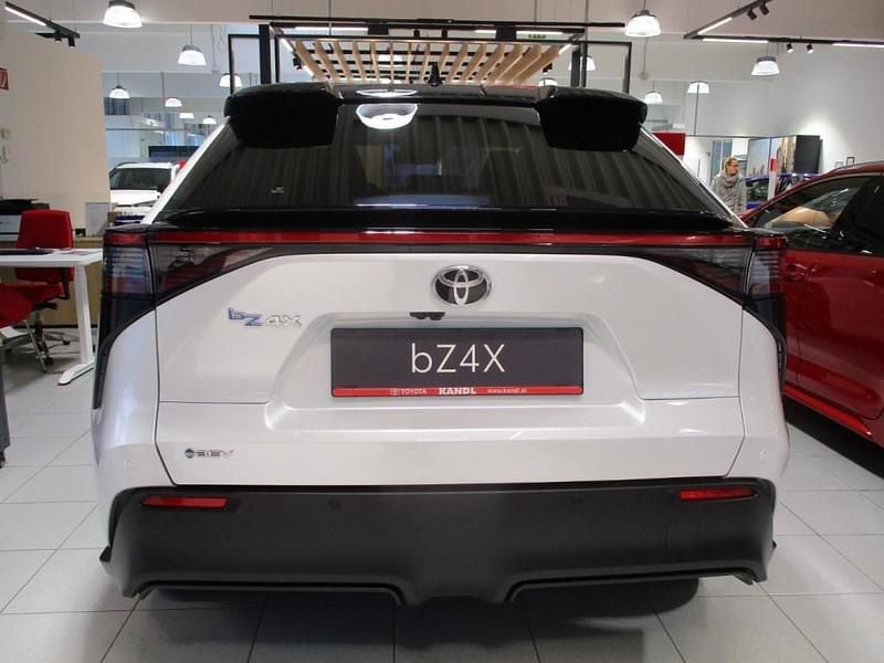 Neu Toyota bZ4X 164 kW (224 PS) 2026 SUV