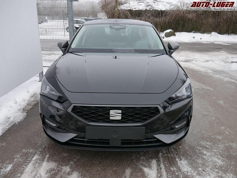 Neu Seat Leon FR 2025 Midnight schwarz metallic Limousine