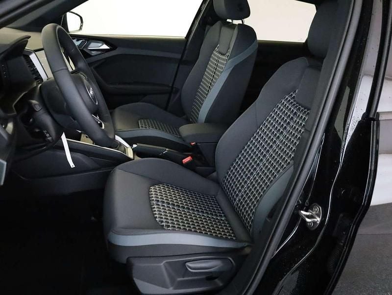 Gebraucht Audi A1 95 PS (69 kW) 2024 Schwarz SUV