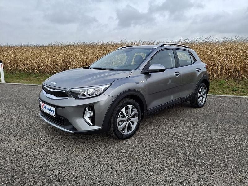 Neu Kia Stonic Silver 99 PS (72 kW) 2025 SUV