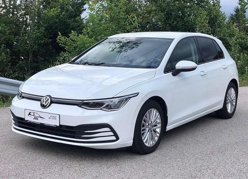 Gebraucht VW Golf VIII 90 PS (66 kW) 2020 Weiß Limousine