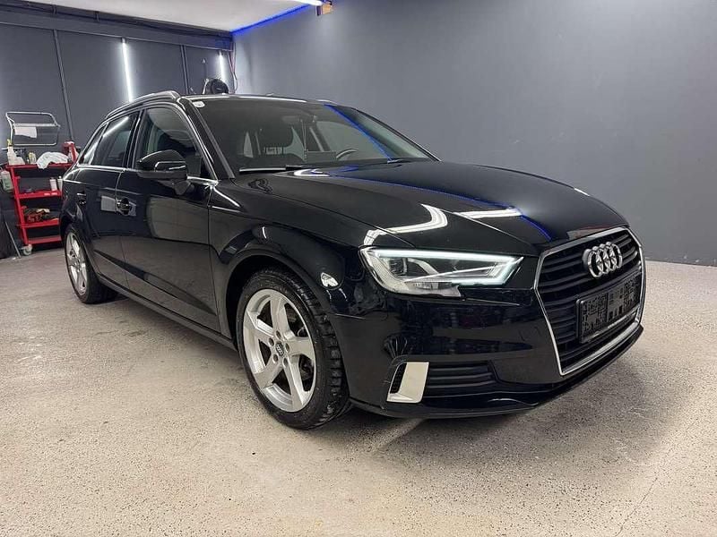 Gebraucht Audi A3 Sport 110 PS (80 kW) 2016 Schwarz Kleinwagen
