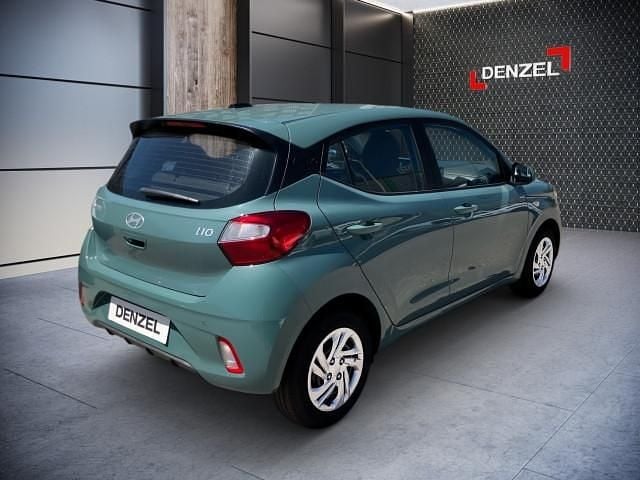 Gebraucht Hyundai i10 GO! 63 PS (46 kW) 2025 Mangrove green Kleinwagen