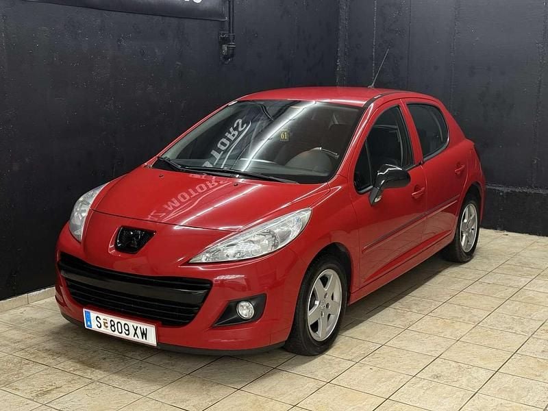 Gebraucht Peugeot 207 73 PS (53 kW) 2010 Rot Kleinwagen