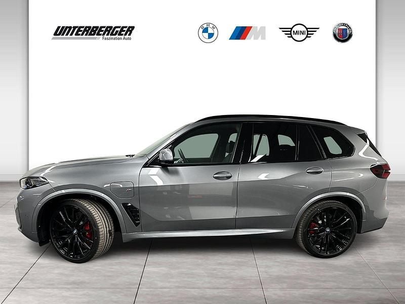 Neu BMW X5 M Sport 489 PS (359 kW) 2026 Grau SUV