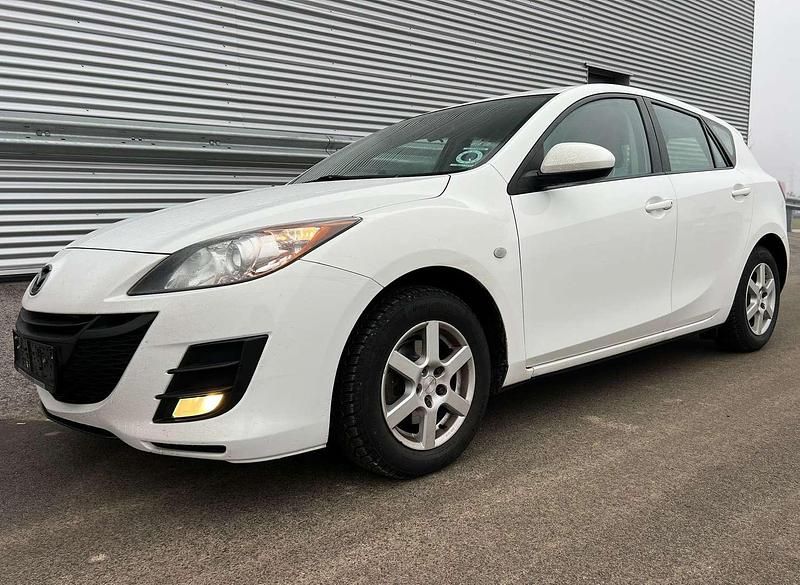 Gebraucht Mazda 3 Edition 105 PS (77 kW) 2010 Weiß Kleinwagen