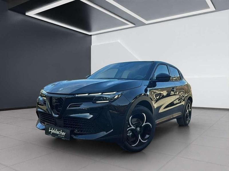 Gebraucht Alfa Romeo GT Junior Edizione Speciale 145 PS (106 kW) 2025 Schwarz Limousine