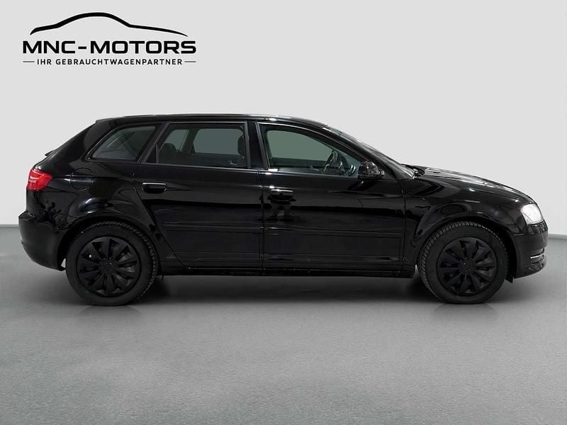 Gebraucht Audi A3 Attraction 90 PS (66 kW) 2010 Schwarz Limousine