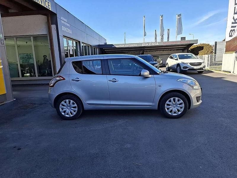 Gebraucht Suzuki Swift GL 90 PS (66 kW) 2011 Silber Kleinwagen