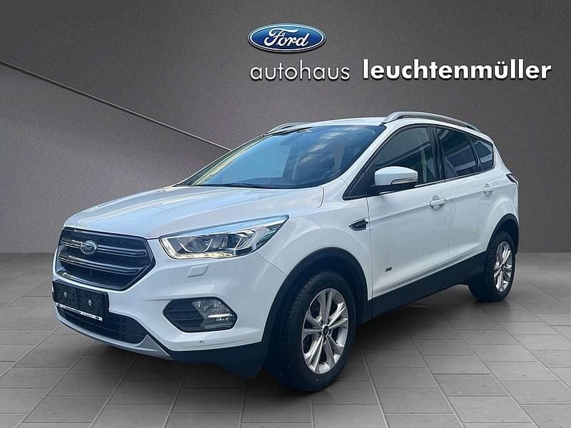 Gebraucht Ford Kuga Titanium 150 PS (110 kW) 2017 Weiß SUV