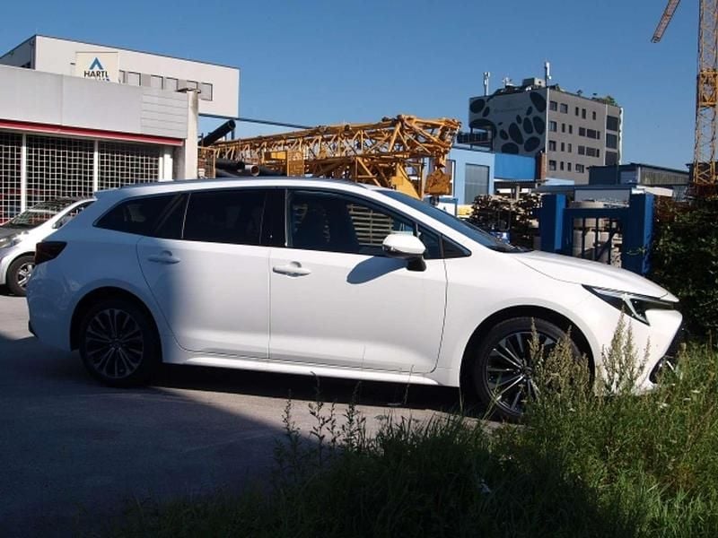 Gebraucht Toyota Corolla Active 98 PS (72 kW) 2024 Weiß Kombi