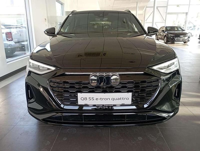 Gebraucht Audi Q8 e-tron Business 300 kW (408 PS) 2024 Schwarz  metallicperleffektno SUV