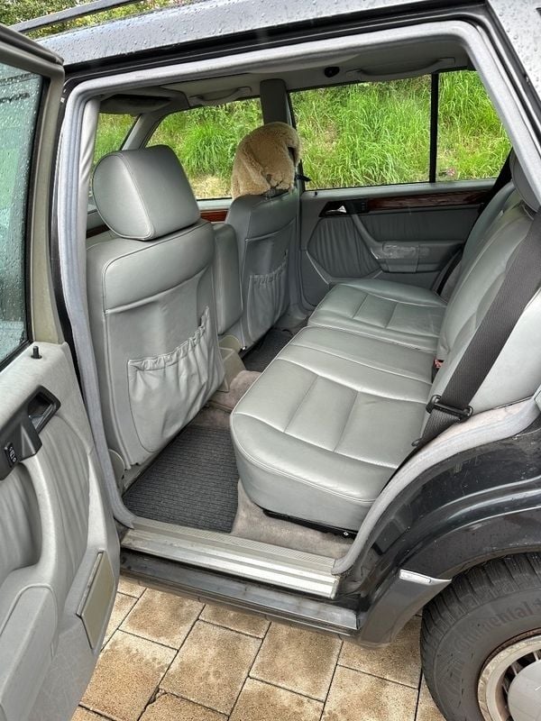 Gebraucht Mercedes E300 179 PS (131 kW) 1991 Schwarz Kombi