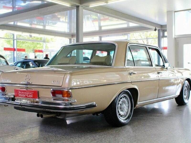 Gebraucht Mercedes 300 250 PS (183 kW) 1969 Beige Limousine