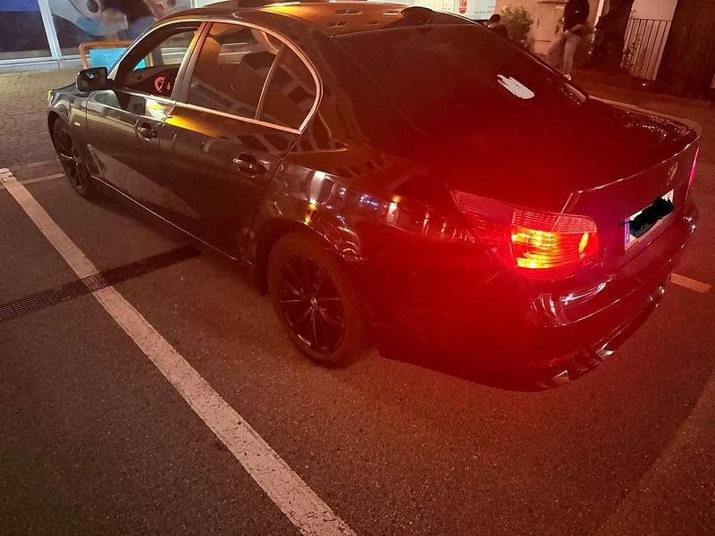 Gebraucht BMW 520 170 PS (125 kW) 2004 Schwarz Limousine