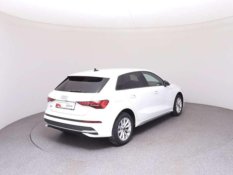 Gebraucht Audi A3 Ambiente 116 PS (85 kW) 2025 Weiß Limousine