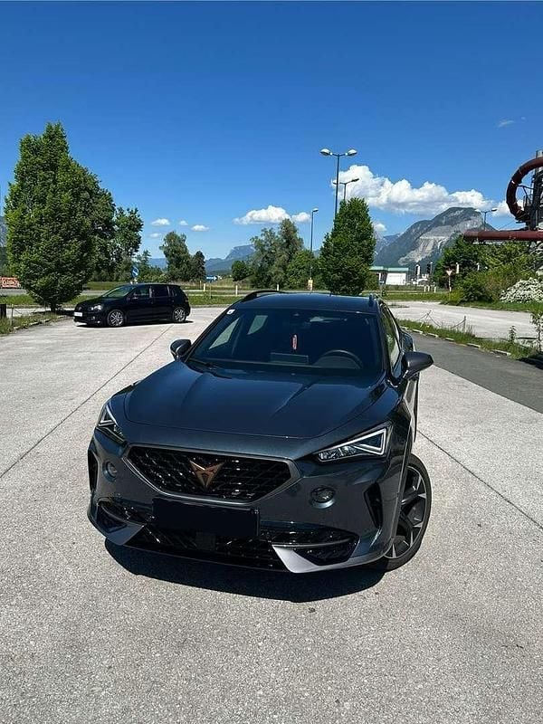 Blau Gebraucht 2022 Cupra Formentor VZ SUV | € 24.000 (Fairer Preis) - Bild 1/4