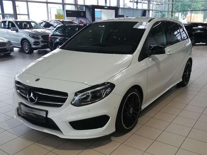 Weiß Gebraucht 2018 Mercedes 200 Limousine | € 19.990 - Bild 1/4