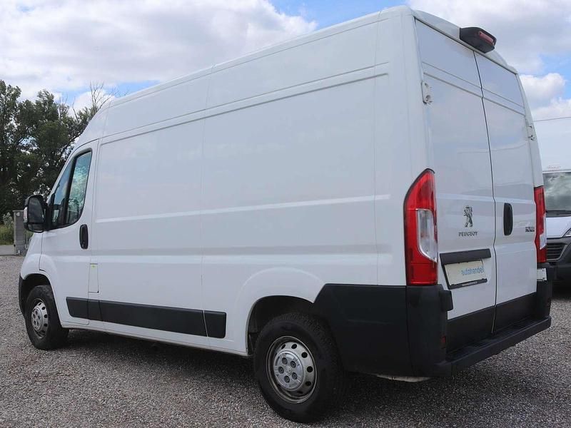 Gebraucht Peugeot Boxer 140 PS (102 kW) 2021 Weiß Van