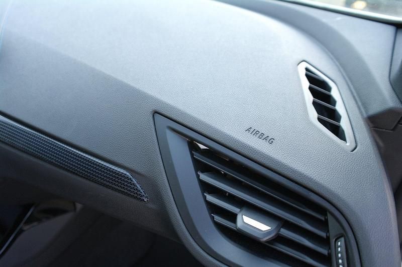 Gebraucht BMW 218 Efficient Dynamics 136 PS (100 kW) 2024 Alpinweiß Coupé