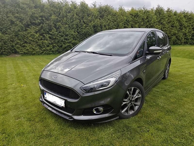 Grau Gebraucht 2018 Ford S-MAX ST-Line Van / Kleinbus | € 18.500 (Fairer Preis) - Bild 1/4