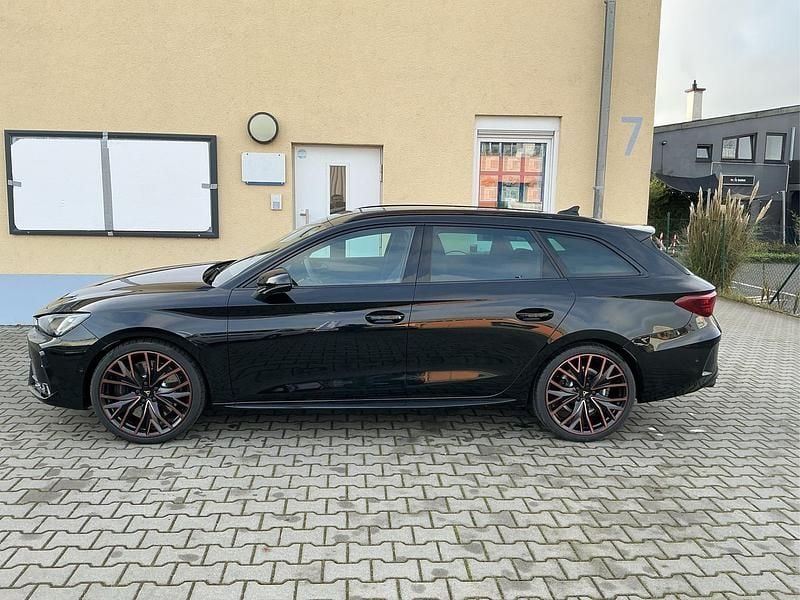 Neu Cupra Leon 333 PS (244 kW) 2025 Limousine