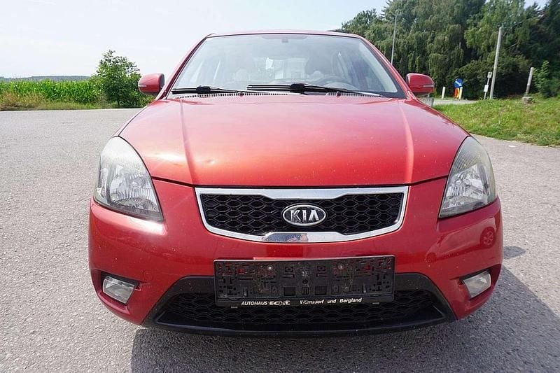 Gebraucht Kia Rio Active 75 PS (55 kW) 2010 Rot Limousine