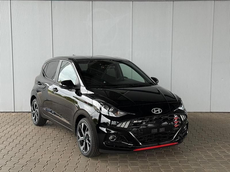 Neu Hyundai i10 N Line 90 PS (66 kW) 2025 Schwarz Kleinwagen