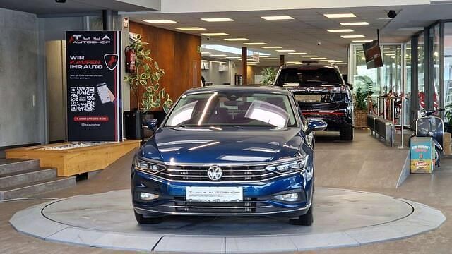 Gebraucht VW Passat Elegance 190 PS (139 kW) 2019 Blau Limousine